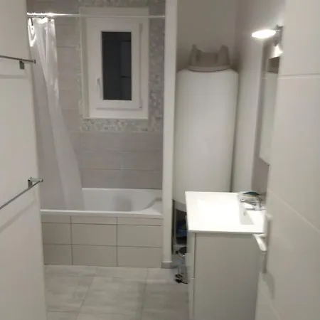 Les Asclepiades Apartment