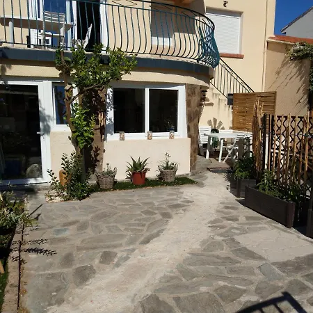 Les Asclepiades Apartment