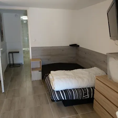 Les Asclepiades Apartment